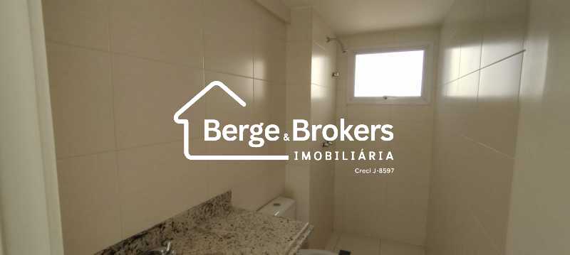 Conheça BANHEIRO SUITE do imóvel - Apartamento NOVO 3 Quartos, sendo 1 Suíte com Vaga de garagem - Botafogo! - RJAP30763 - 21 BANHEIRO SUITE - 21