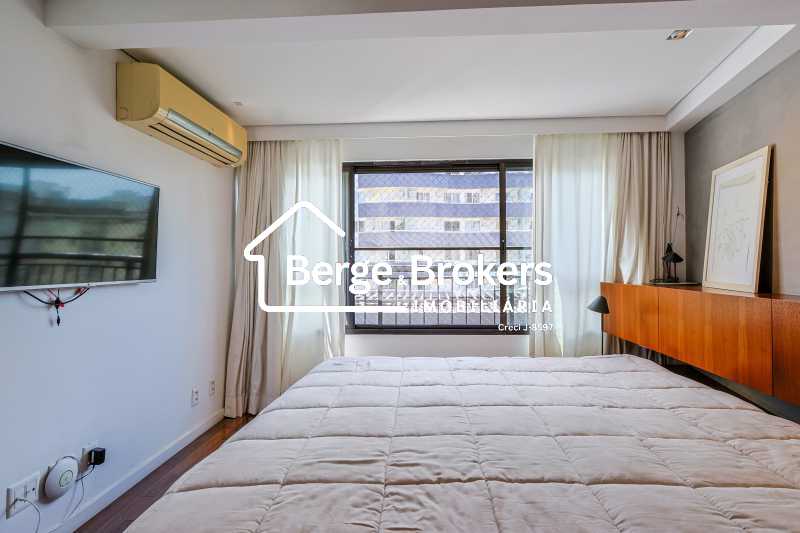 Conheça QUARTO 1 do imóvel - COBERTURA QUADRIPLEX EM BOTAFOGO - RJCO40045 - 21 QUARTO 1 - 21