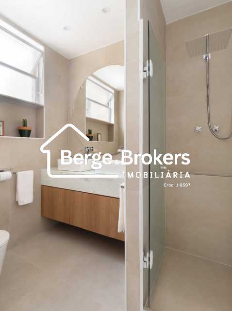 Conheça banheiro 1. do imóvel - Apartamento : / Residencial / Copacabana - RJAP20802 - 24 banheiro 1. - 24