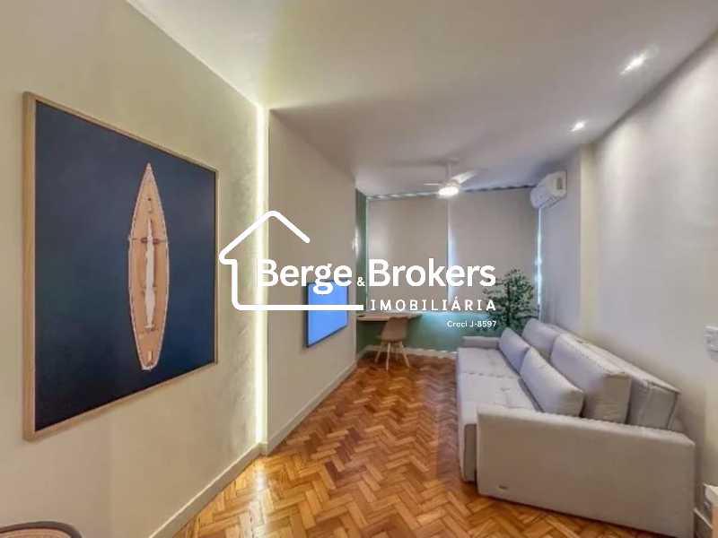 Conheça SALA do imóvel - Apartamento : / Residencial / Copacabana - RJAP10403 - 4 SALA - 4