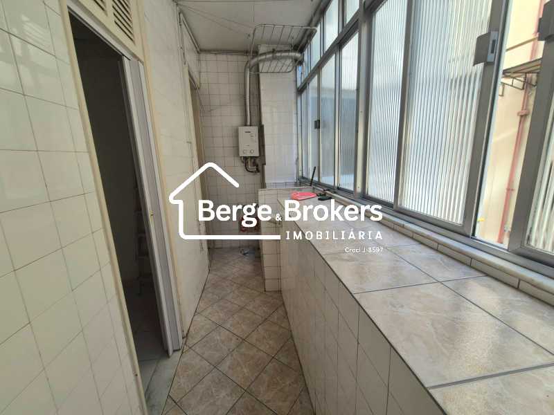 Conheça ÁREA DE SERVIÇO do imóvel - 2 QUARTOS/ COM GARAGEM/ COPACABANA - RJAP20803 - 14 ÁREA DE SERVIÇO - 14