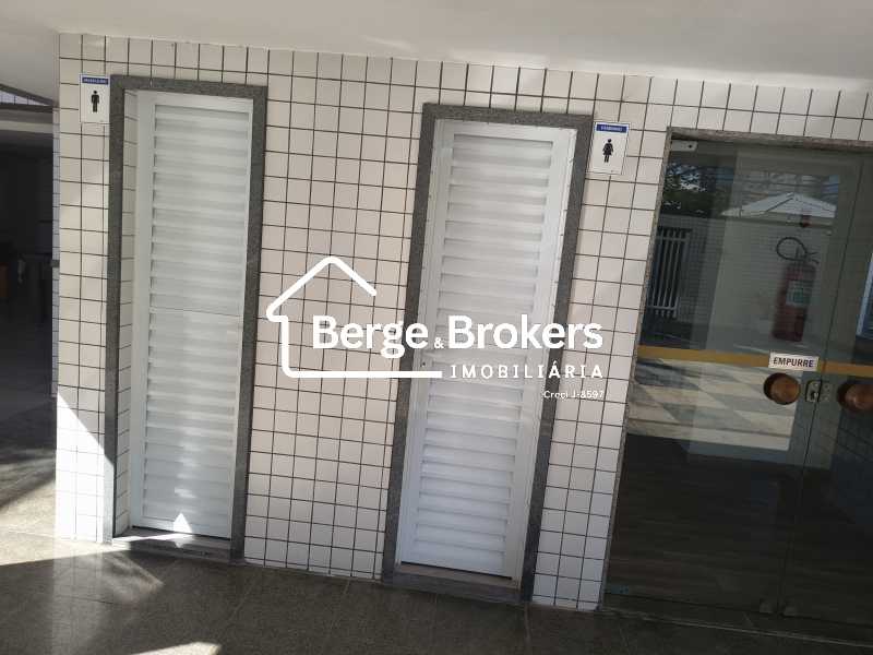 Conheça Banheiro area de lazer do imóvel - Apartamento à venda Rua Alfredo Volpi, Recreio dos Bandeirantes, Rio de Janeiro - R$ 1.300.000 - RJAP40192 - 40 Banheiro area de lazer - 40