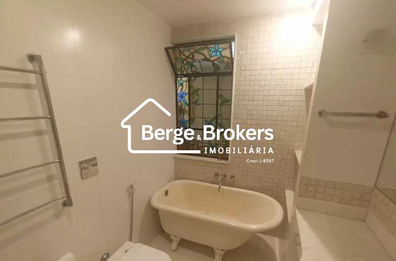 Conheça BANHEIRO SOCIAL do imóvel - Apartamento à venda Rua Voluntários da Pátria, Botafogo, Rio de Janeiro - R$ 1.200.000 - RJAP30768 - 5 BANHEIRO SOCIAL - 5