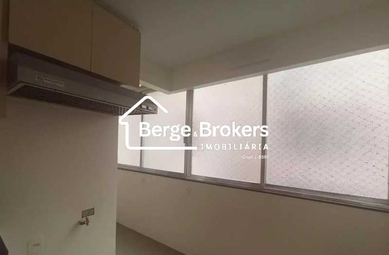Conheça ÁREA DE SERVIÇO do imóvel - Apartamento à venda Rua Voluntários da Pátria, Botafogo, Rio de Janeiro - R$ 1.200.000 - RJAP30768 - 17 ÁREA DE SERVIÇO - 17