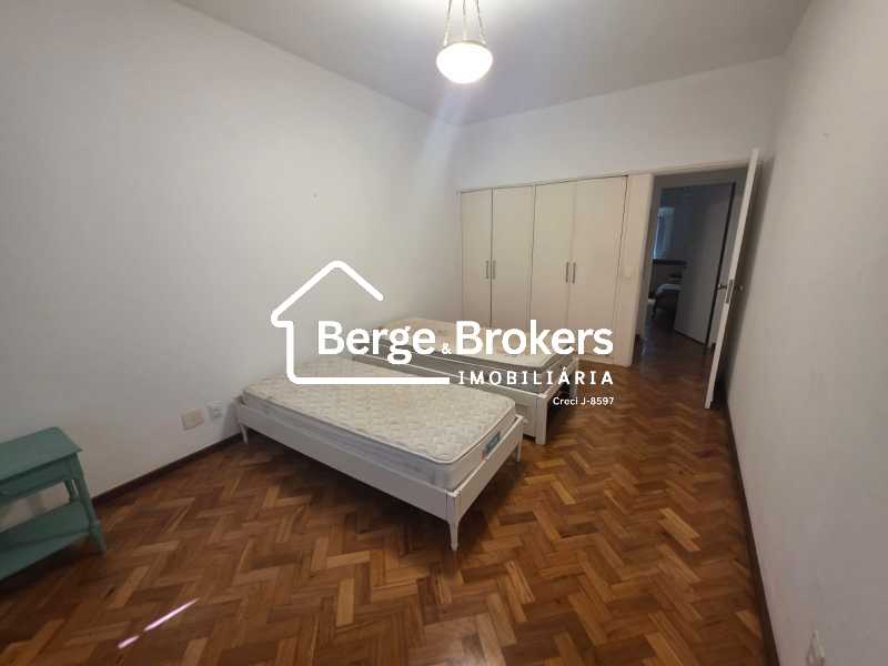Conheça 1° quarto do imóvel - Apartamento para alugar Rua Joaquim Nabuco, Ipanema, Rio de Janeiro - R$ 17.000 - RJAP40195 - 21 1° quarto - 21