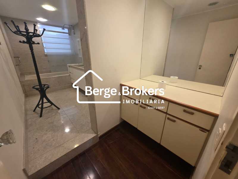 Conheça Suite master do imóvel - Apartamento para alugar Rua Joaquim Nabuco, Ipanema, Rio de Janeiro - R$ 17.000 - RJAP40195 - 17 Suite master - 17