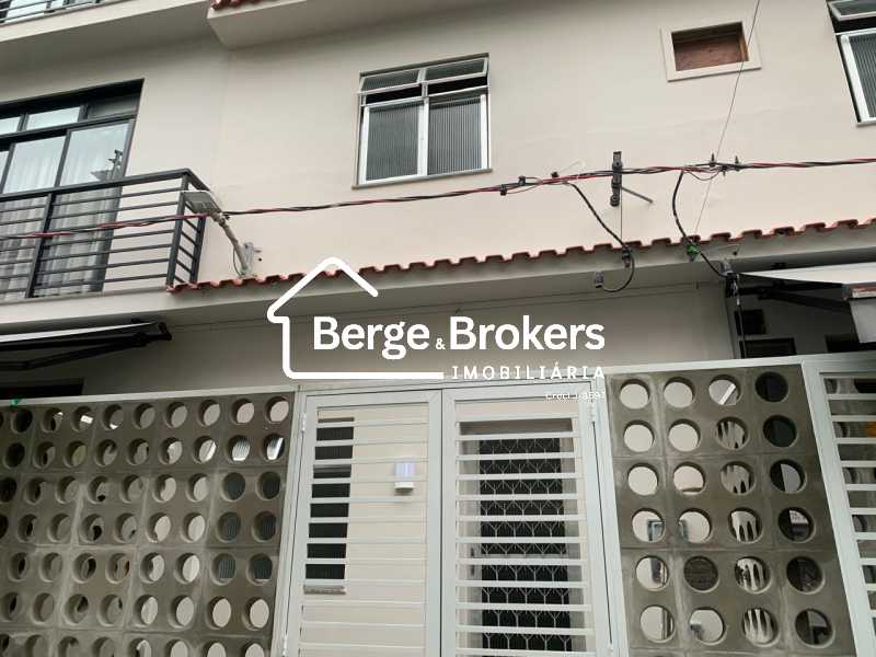 Conheça VISÃO DA CASA. do imóvel - LINDA CASA REFORMDA/ 3 QUARTOS/ BOTAFOGO - RJCV30021 - 31 VISÃO DA CASA. - 31