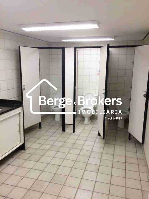 Conheça 20-banheiro-fem-10pav-2 do imóvel - Aluguel andar corporativo duplex 1.258 m² Rua do Passeio Centro RJ - RJAN00006 - 20 20-banheiro-fem-10pav-2 - 20