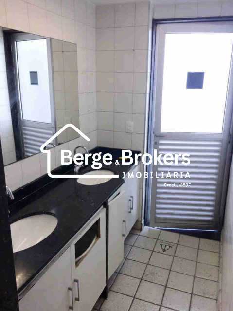Conheça 25-banheiro-masc-11pav-1 do imóvel - Aluguel andar corporativo duplex 1.258 m² Rua do Passeio Centro RJ - RJAN00006 - 25 25-banheiro-masc-11pav-1 - 25