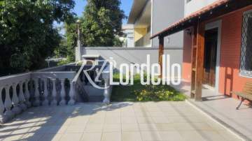 Imperdível - Casa com 359 m² para venda ou Locação na Taquara - LOCA30003