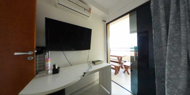 Conheça TV-Quarto Principal do imóvel - Flat 2 quartos para venda e aluguel Cotovelo (Distrito Litoral), Parnamirim - R$ 255.000 - CBFL20001 - 8 TV-Quarto Principal - 8
