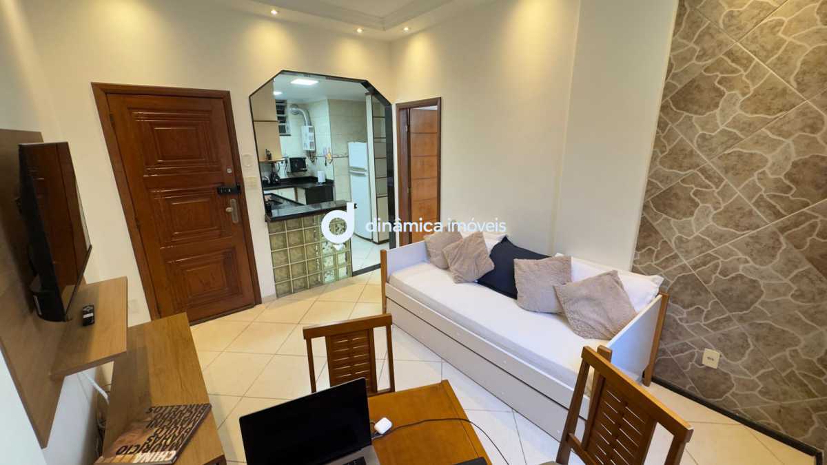 Conheça 24. do imóvel - Sala quarto reformado - DNAP10004 - 8 24. - 8