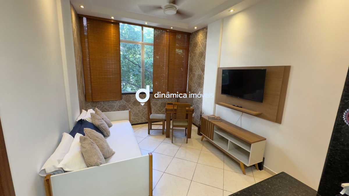 Conheça 26. do imóvel - Sala quarto reformado - DNAP10004 - 7 26. - 7