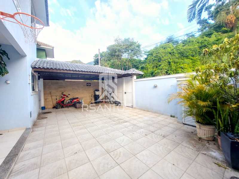 Conheça 24. do imóvel - Anil - Bosque dos Esquilos, 4 quartos suíte closet, salão festas, churrasqueira, piscina, quadra de futebol. - JPCN40112 - 23 24. - 23