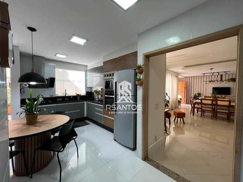 Conheça 6. do imóvel - Freguesia - Casa com 3 suítes , fino acabamento, entrar e morar. - JPCN30128 - 10 6. - 10