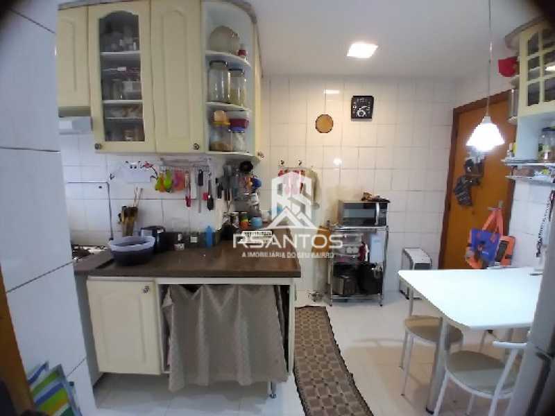 Conheça 13 do imóvel - Freguesia - Maravilhoso! Sala ampla, 80m², lateral, 2 quartos 1 suíte , dependência completa, 1 vaga, Portaria 24hs - JPAP20490 - 11 13 - 11