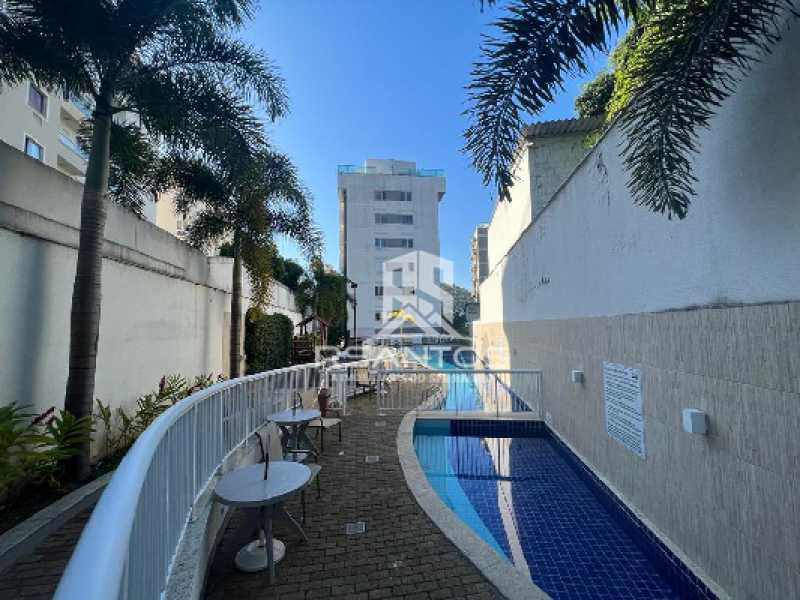 Conheça 19. do imóvel - Estrada do Pau-Ferro. Apartamento com varanda, vista livre, 2 quartos, suíte e lazer. - JPAP20599 - 20 19. - 20