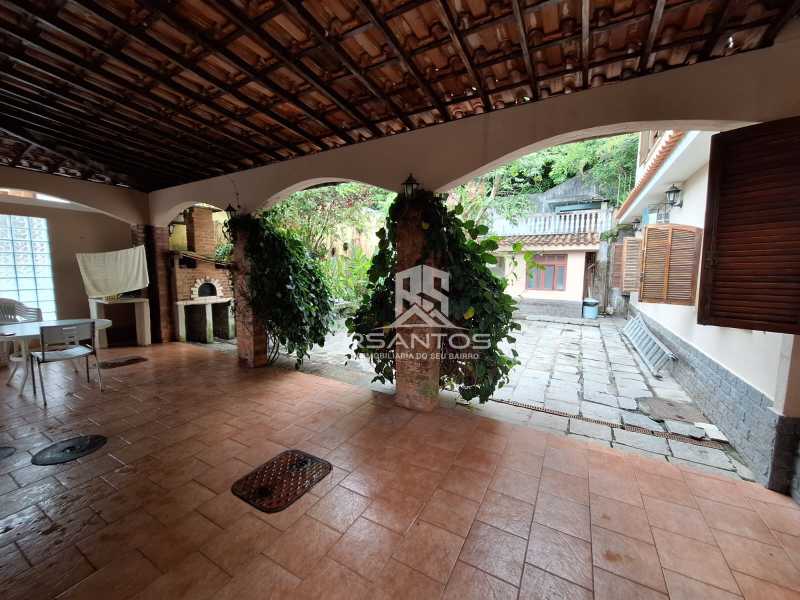 Conheça 1 do imóvel - FREGUESIA - Condomínio Eldorado, casa com 2 salões, 5 quartos, área gourmet. - JPCN50043 - 17 1 - 17