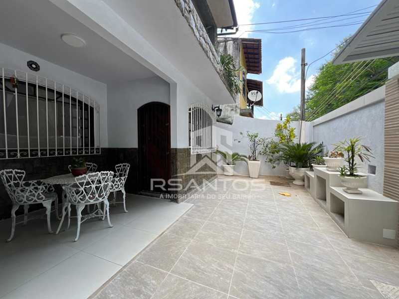 Conheça 1. do imóvel - Condomínio Gramado - Casa com 4 quartos, churrasqueira, piscina e 2 vagas, reformada! - JPCN40193 - 24 1. - 24