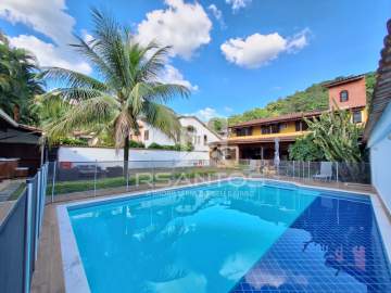 BOSQUE DOS ESQUILOS - Casa com 600m², com 4 quartos, suíte. - JPCN40179