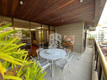 OPORTUNIDADE - Rua Joaquim Pinheiro. Apartamento com varandão, 4 quartos, suítes. - JPAP40045