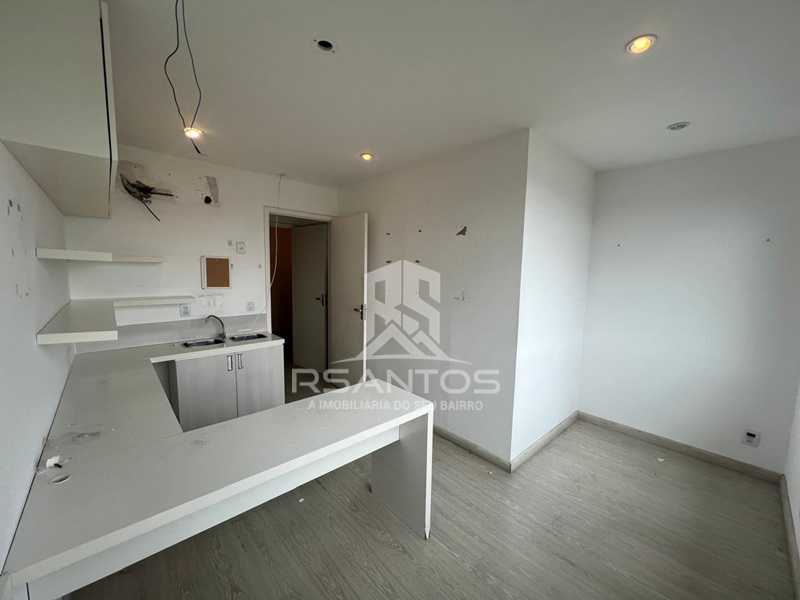Conheça 3. do imóvel - Estrada dos Três Rios - Sala comercial com 28m² e vista livre. - JPSL00022 - 5 3. - 5