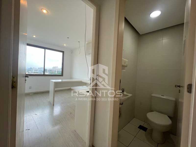 Conheça 6. do imóvel - Estrada dos Três Rios - Sala comercial com 28m² e vista livre. - JPSL00022 - 8 6. - 8