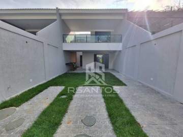 Ótima localização - FREGUESIA - Casa duplex vazia, 5 quartos, suítes e área gourmet. - JPCN50060