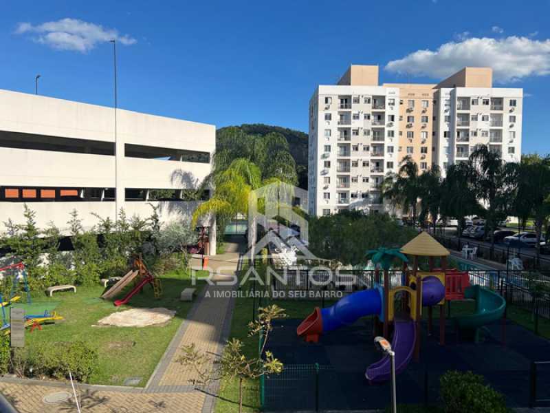 Conheça 20 do imóvel - Ótima localização Apto 2qtos Condomínio Dez Jacarepaguá, varanda, vista livre, vaga, lazer e ao lado do novo novo shopping - JPAP21005 - 18 20 - 18