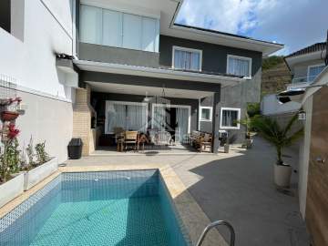 Imperdível - CASA CONDOMINIO ALTO PADRÃO - ARQUITERURA MODERNA - 4 QUARTOS - SUITE - PISCINA - CHURRASQUIEIRA - 3 VAGAS - JPCN40237