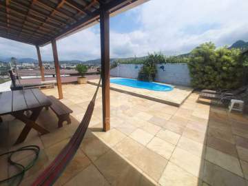 Ótima localização - Condomínio Vilarejo - Casa duplex 330m² - 4 quartos - Suíte - Piscina e área gourmet. - JPCN40057