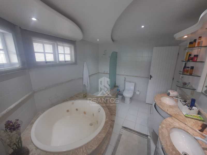 Conheça 17. do imóvel - Condomínio Vilarejo - Casa duplex 330m² - 4 quartos - Suíte - Piscina e área gourmet. - JPCN40057 - 17 17. - 17