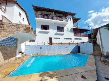 Ótima localização - Casa VAZIA - Freguesia- 4 Quartos- 3 Suítes- Piscina - Churrasqueira- Condomínio- Financia - JPCN40060