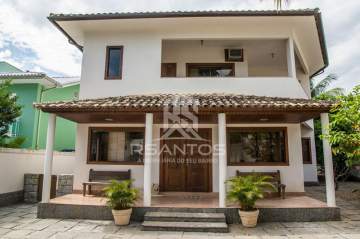Imperdível - Condomínio Pedras Douradas - Casa duplex com 5 quartos - 3 suítes - 3 vagas de garagem. - JPCN50020