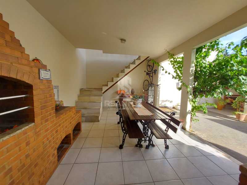 Conheça 22. do imóvel - Pechincha - casa duplex - varanda - 3 quartos - 2 vagas. - JPCA30019 - 22 22. - 22