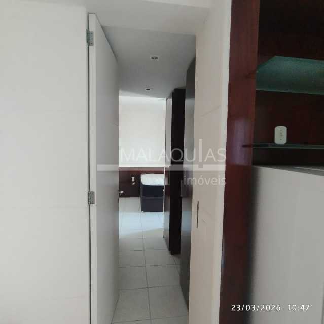 CORREDOR 4 - 15