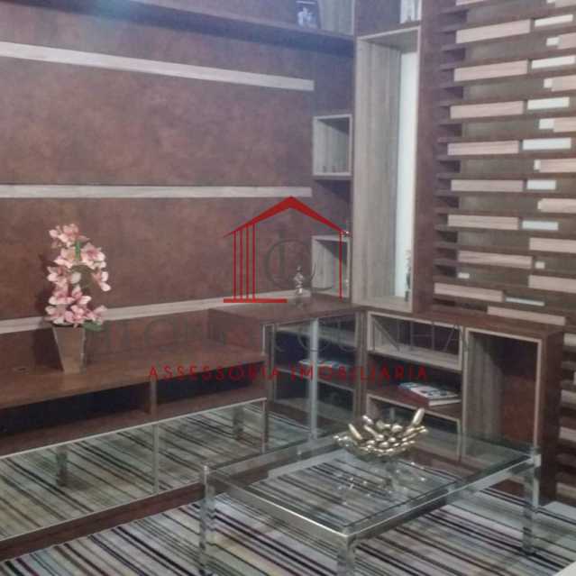 Conheça 9 do imóvel - Casa à venda R 1.650.000 220 m² Rua Sabino Barroso, 195 - Vila Valqueire, Rio de Janeiro - RJ - LCCA30007 - 9 9 - 9
