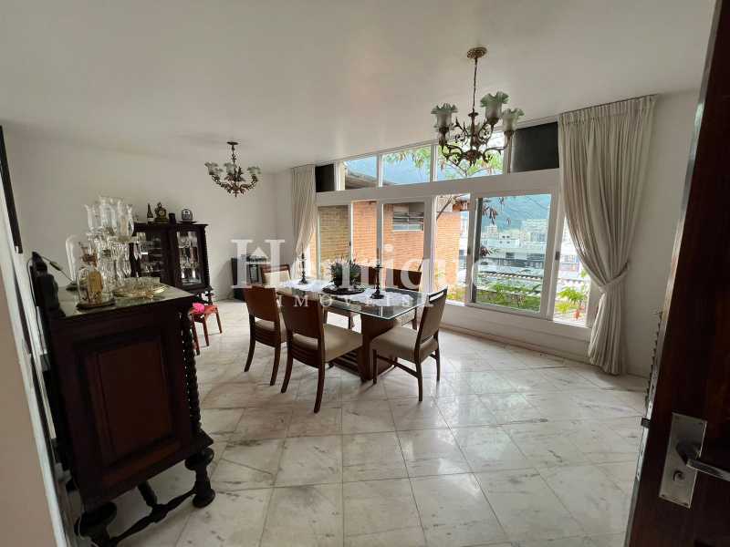 82530113-baad-499d-abac-1e650c - 1