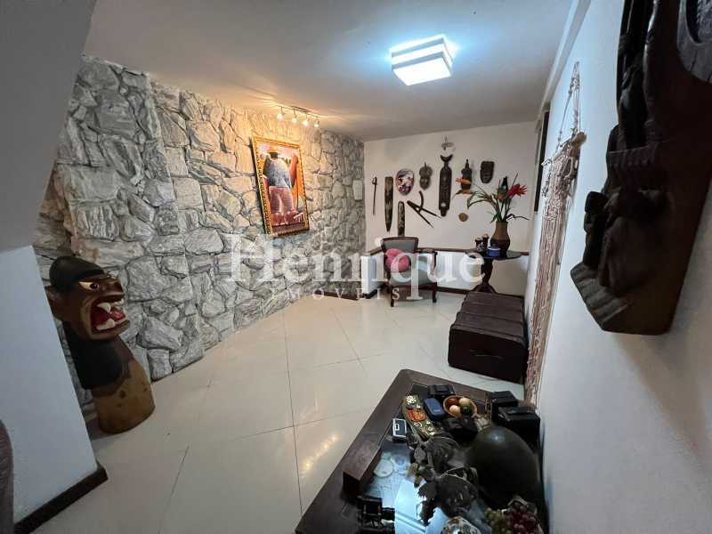 d8439b7e-6390-495a-81ef-f5acb9 - 11