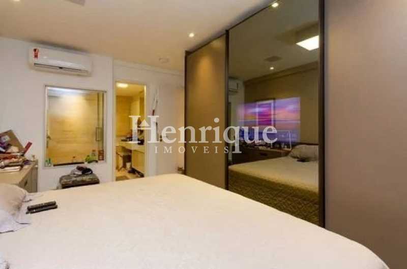 Picsart_22-10-19_10-17-26-157 - 13