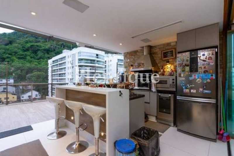 Picsart_22-10-19_10-21-35-128 - 4