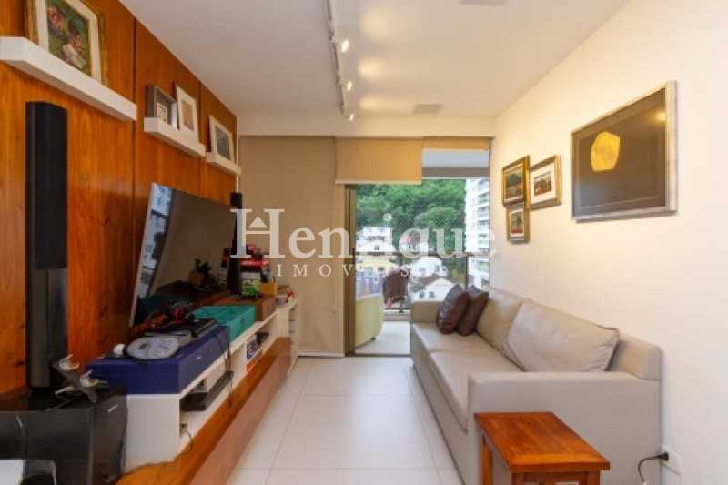 Picsart_22-10-19_10-29-28-285 - 17