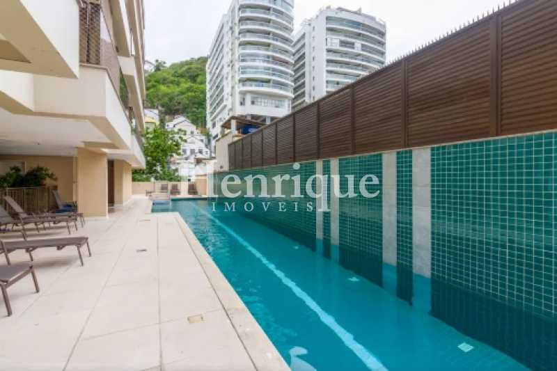 Picsart_22-10-19_10-31-49-809 - 26