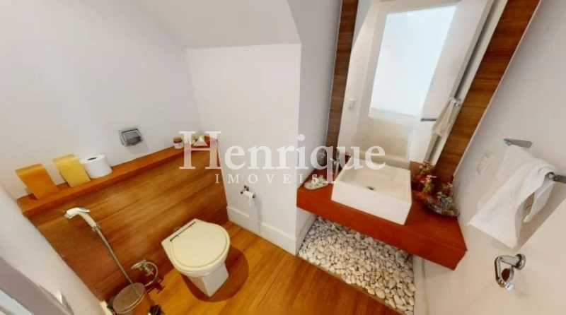 Picsart_23-03-11_11-00-28-402 - 21