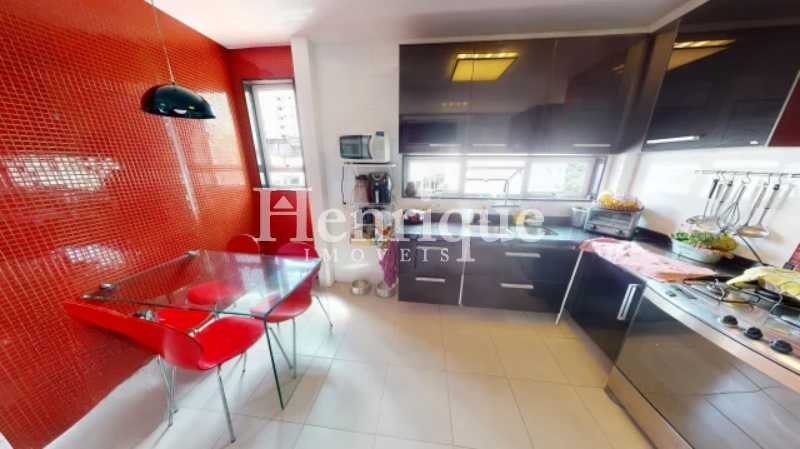 Picsart_23-03-11_11-03-05-538 - 23