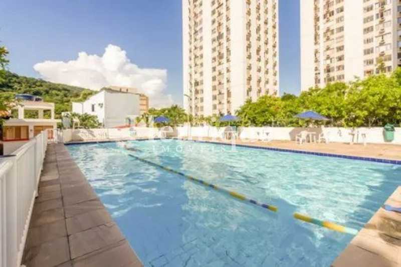 881303240749065 - 16