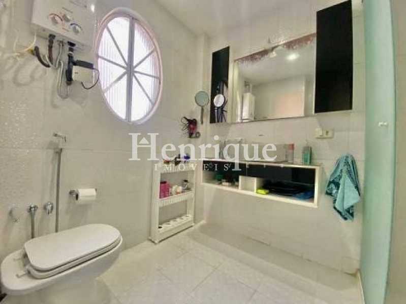 Picsart_23-04-04_21-45-40-864 - 22