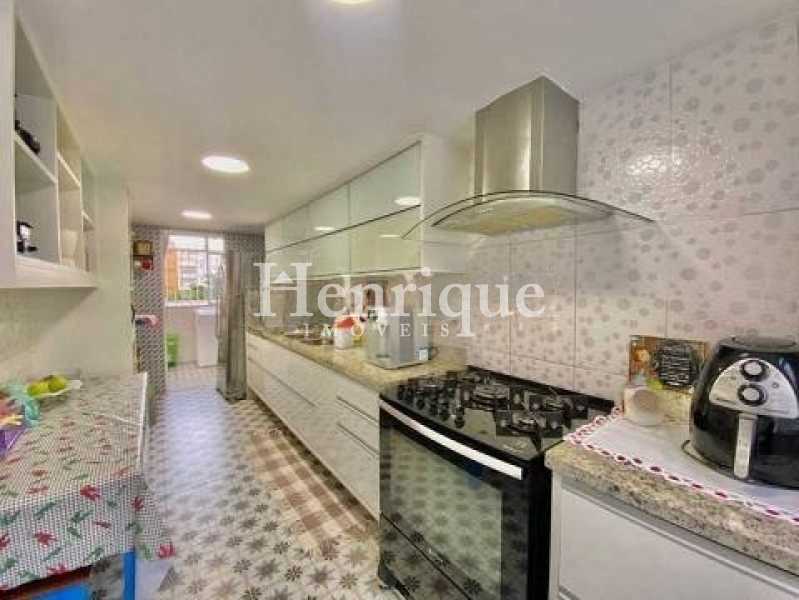 Picsart_23-04-04_21-48-17-517 - 24