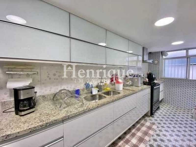 Picsart_23-04-04_21-49-42-835 - 25