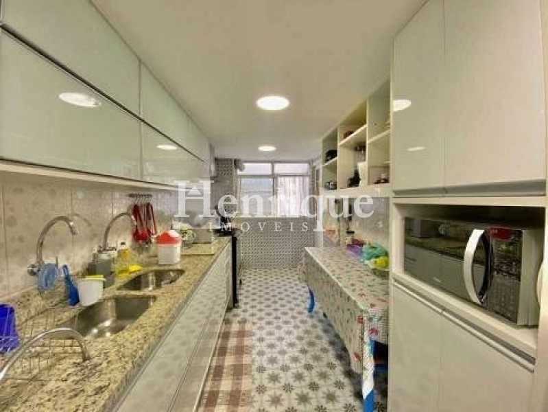 Picsart_23-04-04_21-51-04-114 - 26